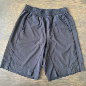 Lululemon Pace Breaker Short - 10” black- Size M